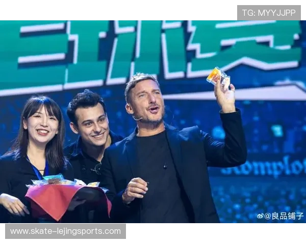 足球球星边吃零食边训练 展现运动员另类日常生活趣味瞬间